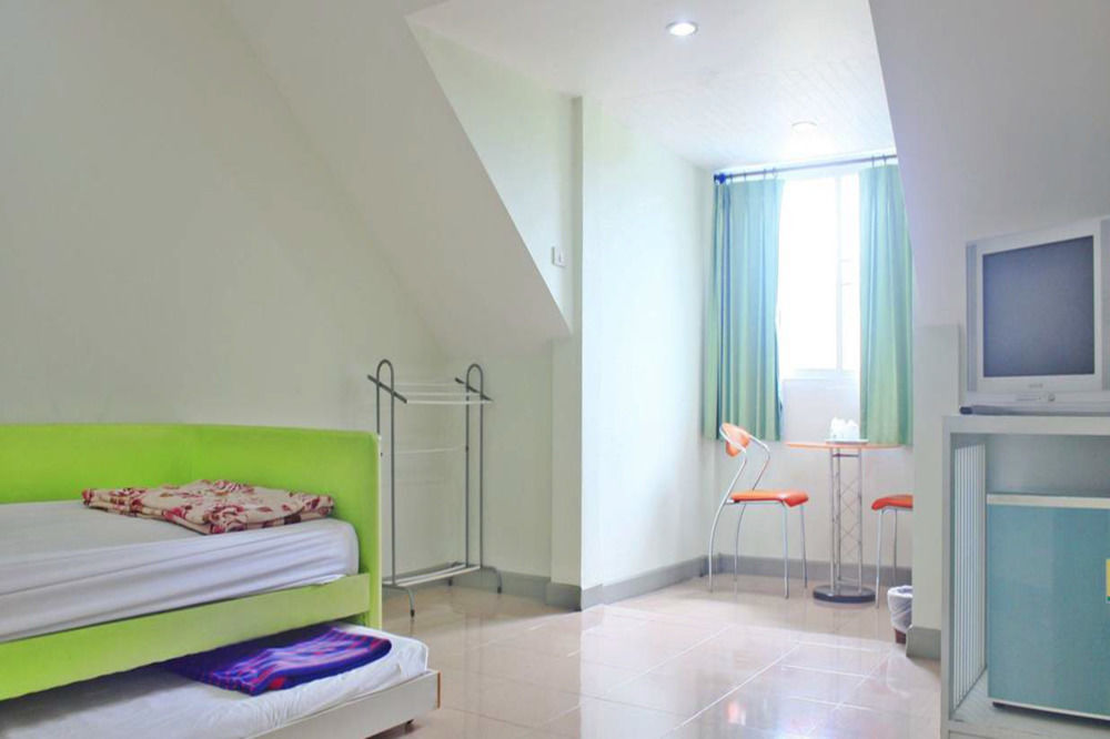 Nine Inn @ Town Phuket Exterior foto